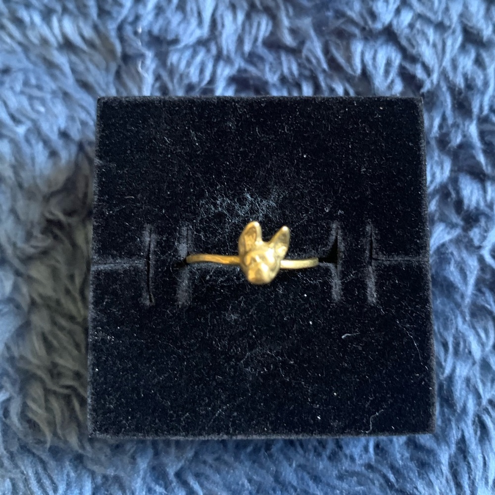 Verameat Frenchie ring gold brassy